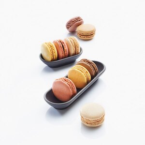 Solid Macarons Serving Tray / 6s Black